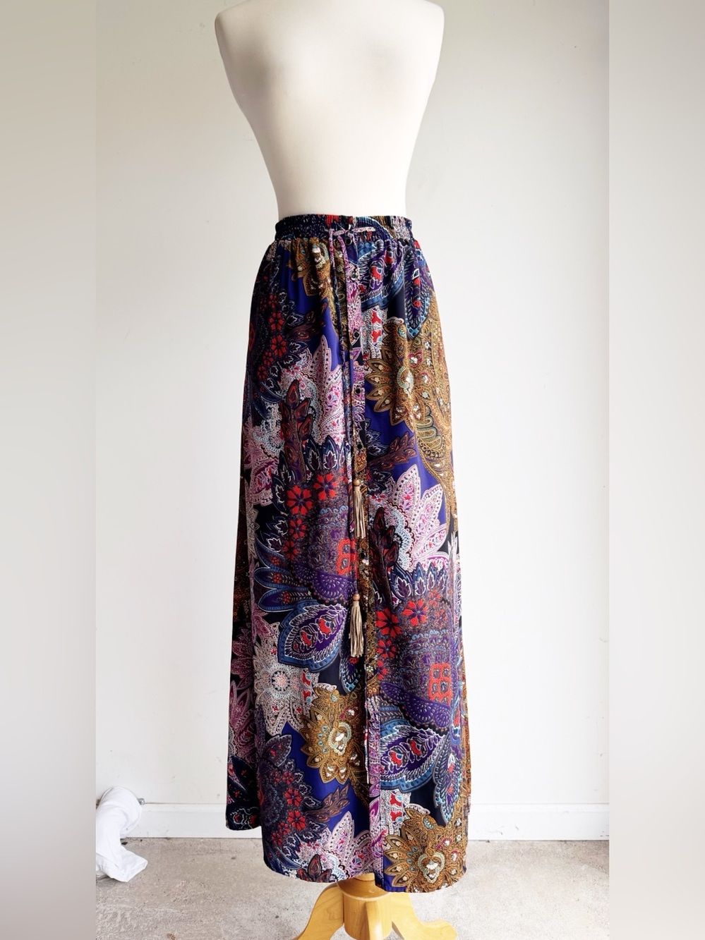 Vanessa Virginia Anthropologie Boho Paisley Maxi Skirt Tassel Button Front Mediu - Picture 2 of 8